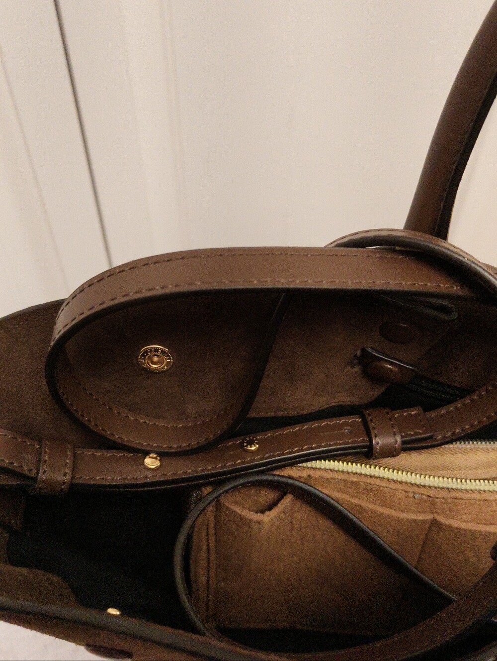 *BEST PRICE ONLINE*  Demellier Midi Mocha Suede Purse NWOT with Bonus organizer! - Picture 11 of 12